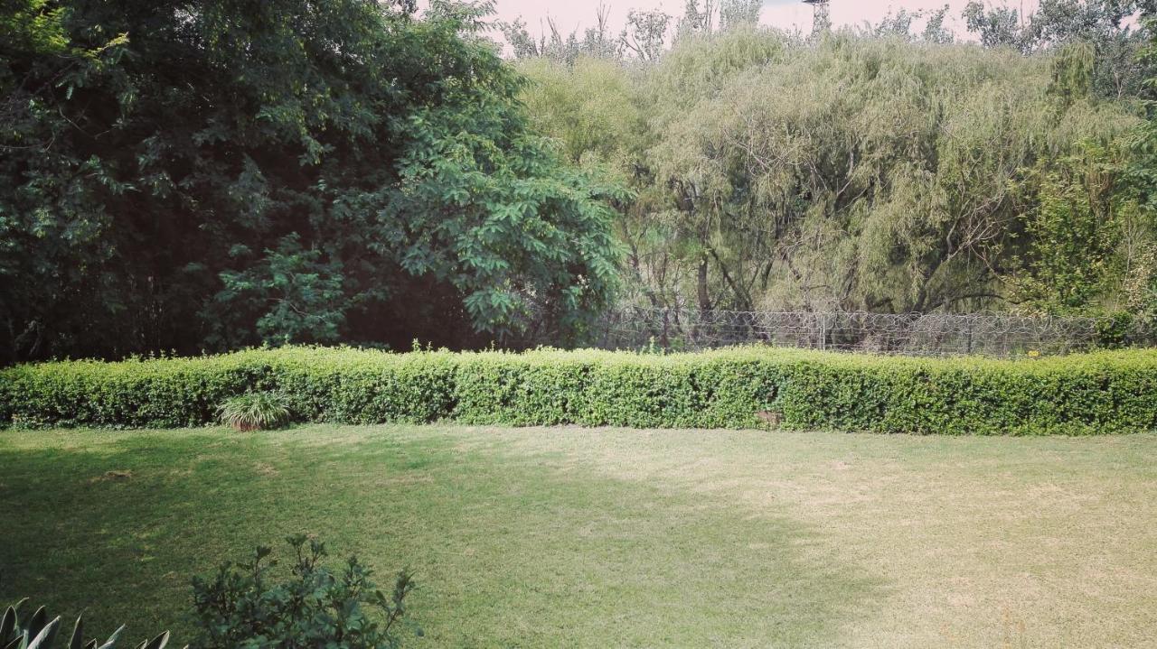 The Riverhouse Guesthouse Estcourt Exterior foto